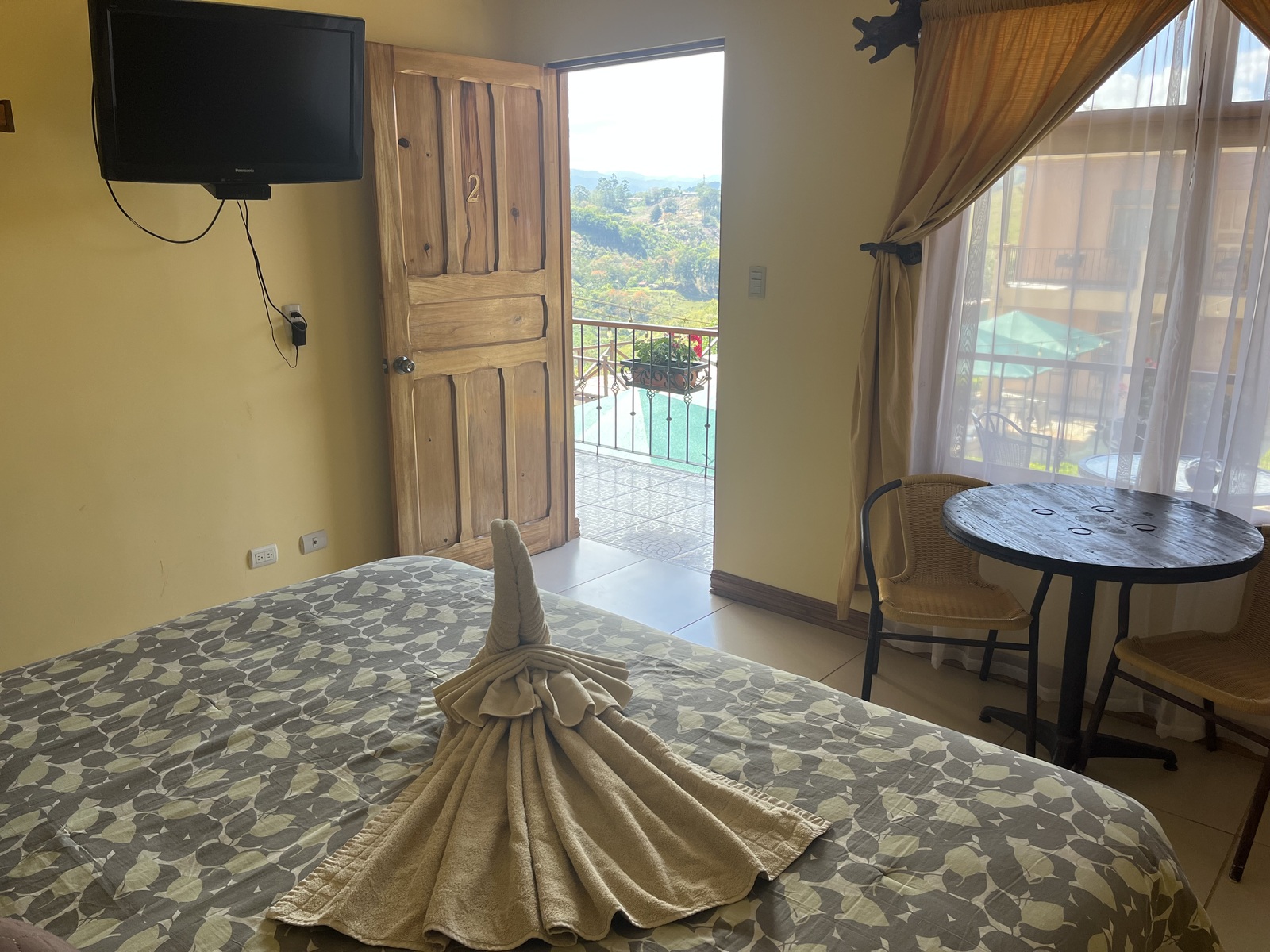King Room with Mountain View